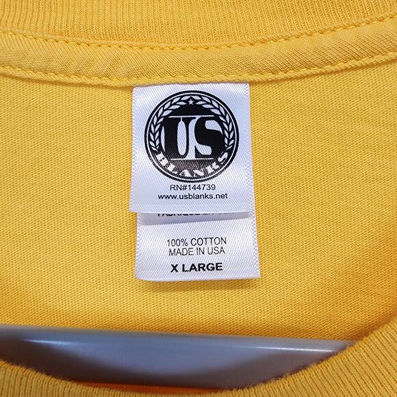 Retro Desert Pistol Bourbon Whiskey Graphic T-shirt Mens XL Yellow Crewneck Gift - Picture 4 of 6